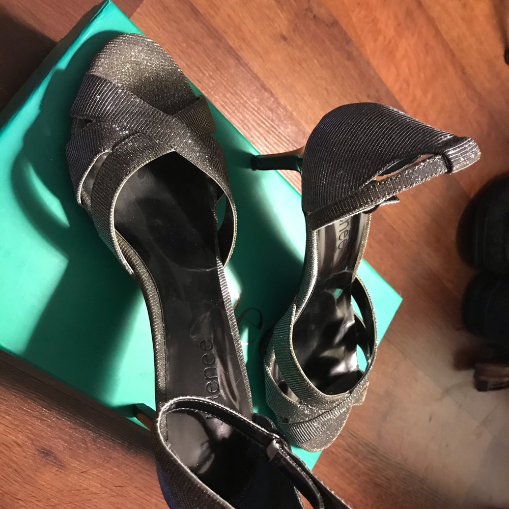 J Renee Hillrise shoes